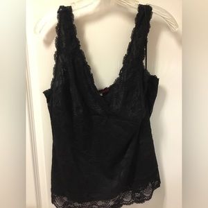 Woman’s lace top